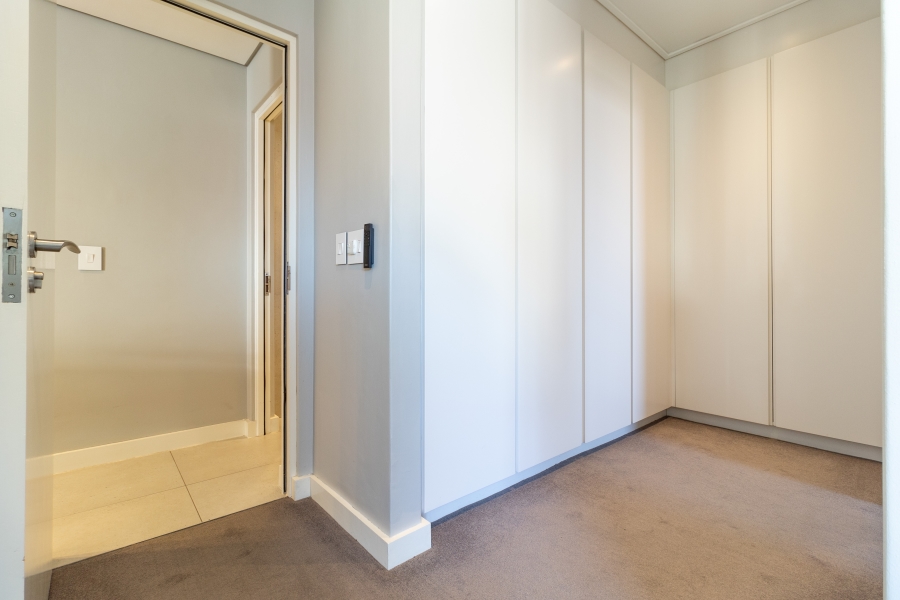 To Let 2 Bedroom Property for Rent in Fresnaye Western Cape